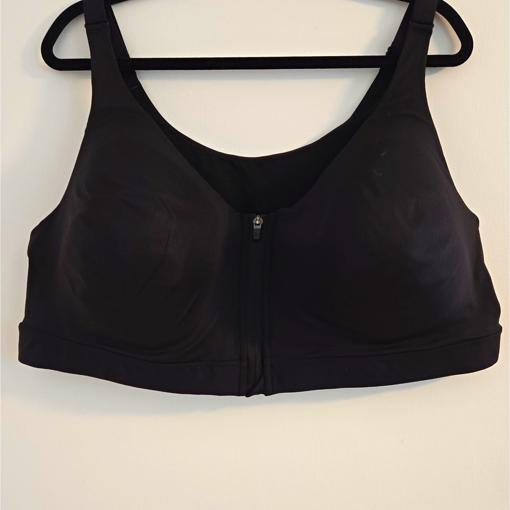 NWOT Old Navy Powersoft Zip Front Sports Bra High Support Wireless Black 44DD.